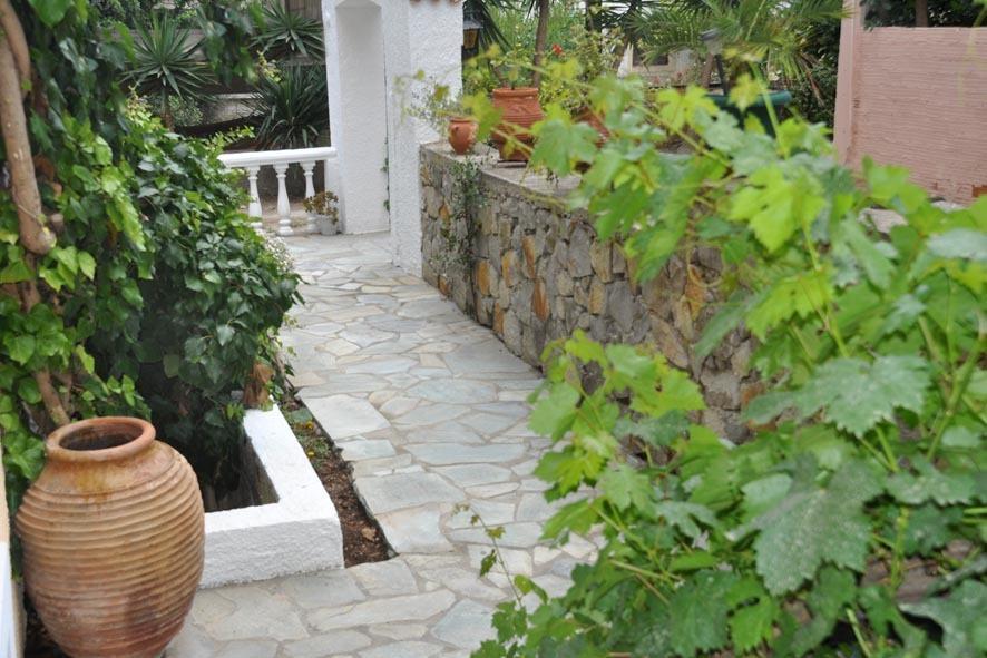 Artemis Rooms Agia Marina  Buitenkant foto