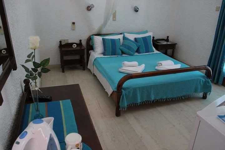 Artemis Rooms Agia Marina  Buitenkant foto